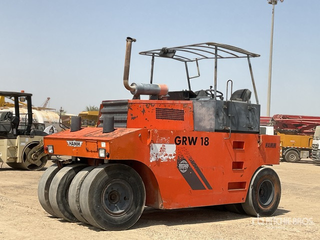 2004 Hamm GRW18 8 Wheel Pneumatic Roller - Pneumatikový valec: obrázok 1 2004 Hamm GRW18 8 Wheel Pneumatic Roller - Pneumatikový valec: obrázok 1