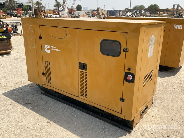 2005 Cummins 100 kVA Skid-Mounted Generator Set - Elektrický generátor: obrázok 2 2005 Cummins 100 kVA Skid-Mounted Generator Set - Elektrický generátor: obrázok 2