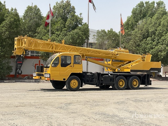 2007 XCMG QY20 20 ton 6x4 Hydraulic Truck Crane - Autožeriav: obrázok 1 2007 XCMG QY20 20 ton 6x4 Hydraulic Truck Crane - Autožeriav: obrázok 1