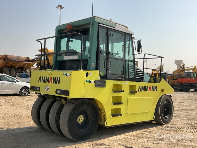 2008 Ammann AP240 8 Wheel Pneumatic Roller - Cestný valec: obrázok 3 2008 Ammann AP240 8 Wheel Pneumatic Roller - Cestný valec: obrázok 3