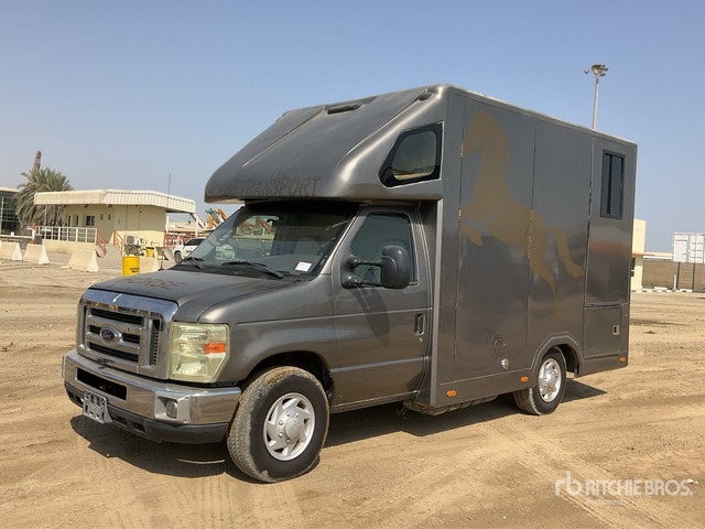 2008 Ford F-350 4x2 Horse Transporting Truck :Misc. Truck - Nákladné auto na prepravu koní: obrázok 2 2008 Ford F-350 4x2 Horse Transporting Truck :Misc. Truck - Nákladné auto na prepravu koní: obrázok 2