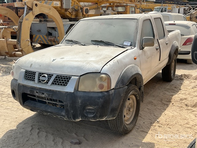 2008 Nissan 4x4 Crew Cab (Inoperable) Pickup - Pick-up: obrázok 2 2008 Nissan 4x4 Crew Cab (Inoperable) Pickup - Pick-up: obrázok 2