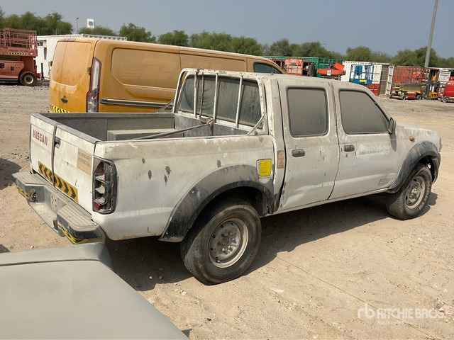 2008 Nissan 4x4 Crew Cab (Inoperable) Pickup - Pick-up: obrázok 4 2008 Nissan 4x4 Crew Cab (Inoperable) Pickup - Pick-up: obrázok 4