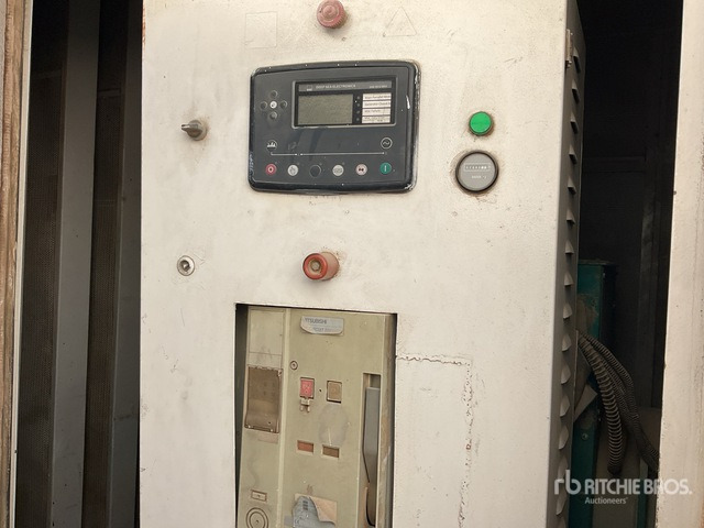 2011 Cummins 1650 kVA Containerized (Inoperable) Generator Set - Elektrický generátor: obrázok 5 2011 Cummins 1650 kVA Containerized (Inoperable) Generator Set - Elektrický generátor: obrázok 5