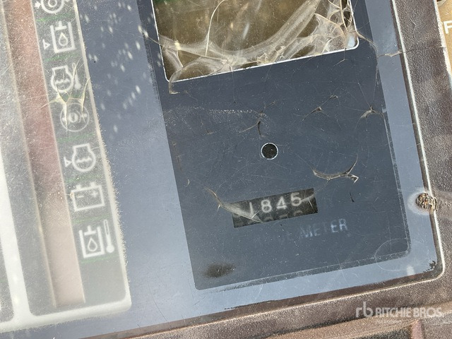 2011 Komatsu GD825A-2 Motor Grader - Zrovnávač: obrázok 3 2011 Komatsu GD825A-2 Motor Grader - Zrovnávač: obrázok 3