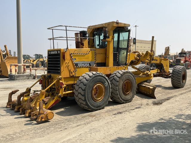 2011 Komatsu GD825A-2 Motor Grader - Zrovnávač: obrázok 5 2011 Komatsu GD825A-2 Motor Grader - Zrovnávač: obrázok 5