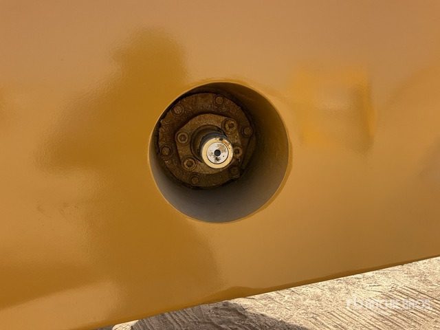 2012 Cat 740B Articulated Dump Truck - Ťahačový kĺbový damper: obrázok 5 2012 Cat 740B Articulated Dump Truck - Ťahačový kĺbový damper: obrázok 5