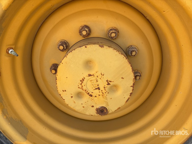 2012 Cat CS-533E Smooth Drum Compactor - Kompaktor: obrázok 5 2012 Cat CS-533E Smooth Drum Compactor - Kompaktor: obrázok 5