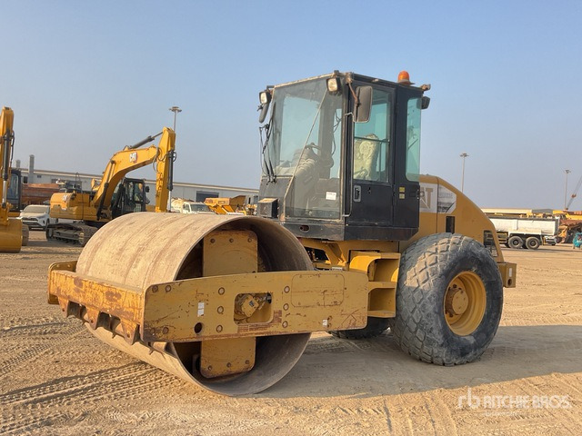 2012 Cat CS-533E Smooth Drum Compactor - Kompaktor: obrázok 1 2012 Cat CS-533E Smooth Drum Compactor - Kompaktor: obrázok 1