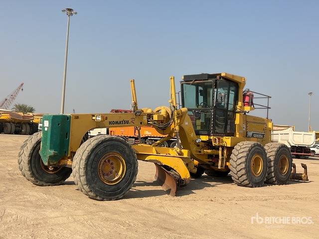 2012 Komatsu GD825A-2 Motor Grader - Zrovnávač: obrázok 1 2012 Komatsu GD825A-2 Motor Grader - Zrovnávač: obrázok 1