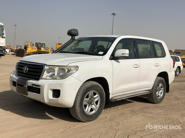 2012 Toyota Land Cruiser GX 200L 4x4 SUV - SUV: obrázok 1 2012 Toyota Land Cruiser GX 200L 4x4 SUV - SUV: obrázok 1