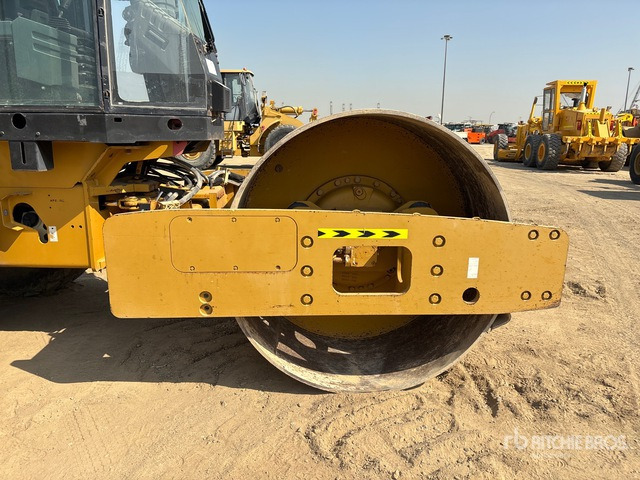 2013 Cat CS-533E Smooth Drum Compactor - Kompaktor: obrázok 4 2013 Cat CS-533E Smooth Drum Compactor - Kompaktor: obrázok 4