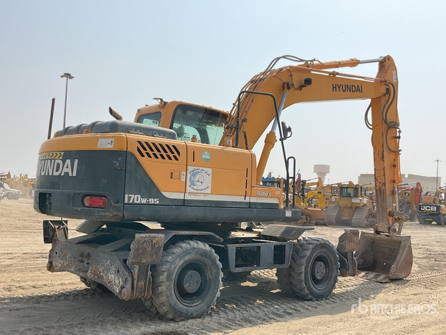 2013 Hyundai Robex 170W-9S - Kolesové rýpadlo: obrázok 4 2013 Hyundai Robex 170W-9S - Kolesové rýpadlo: obrázok 4