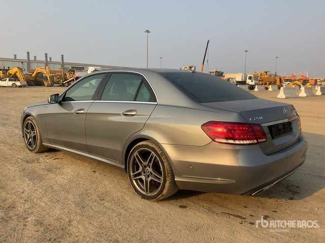 2013 Mercedes-Benz E250 - Automobil: obrázok 4 2013 Mercedes-Benz E250 - Automobil: obrázok 4