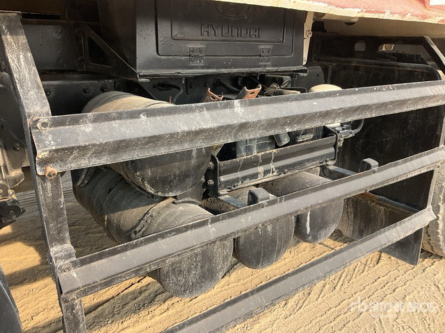 2014 Hyundai HD370 8x4 Twin-Steer Tri/A Dump Truck - Sklápač: obrázok 4 2014 Hyundai HD370 8x4 Twin-Steer Tri/A Dump Truck - Sklápač: obrázok 4