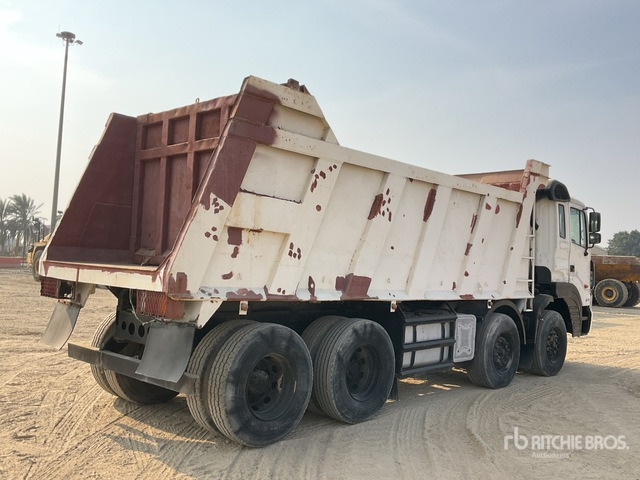 2014 Hyundai HD370 8x4 Twin-Steer Tri/A Dump Truck - Sklápač: obrázok 3 2014 Hyundai HD370 8x4 Twin-Steer Tri/A Dump Truck - Sklápač: obrázok 3