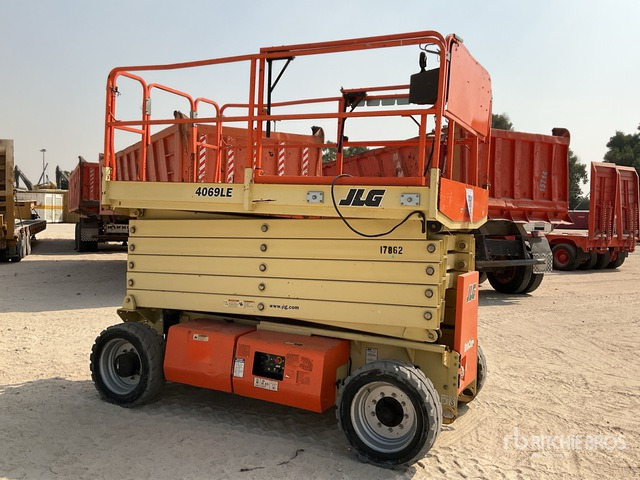 2015 JLG 4069LE Electric Scissor Lift - Samohybná plošiny: obrázok 1 2015 JLG 4069LE Electric Scissor Lift - Samohybná plošiny: obrázok 1
