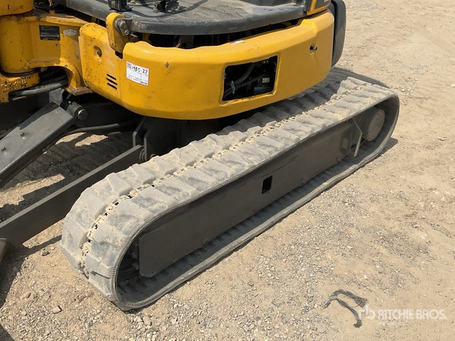 2015 Komatsu PC35MR-3 - Mini rýpadlo: obrázok 5 2015 Komatsu PC35MR-3 - Mini rýpadlo: obrázok 5