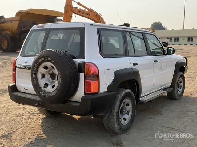2018 Nissan Patrol GL 4x4 SUV - SUV: obrázok 3 2018 Nissan Patrol GL 4x4 SUV - SUV: obrázok 3