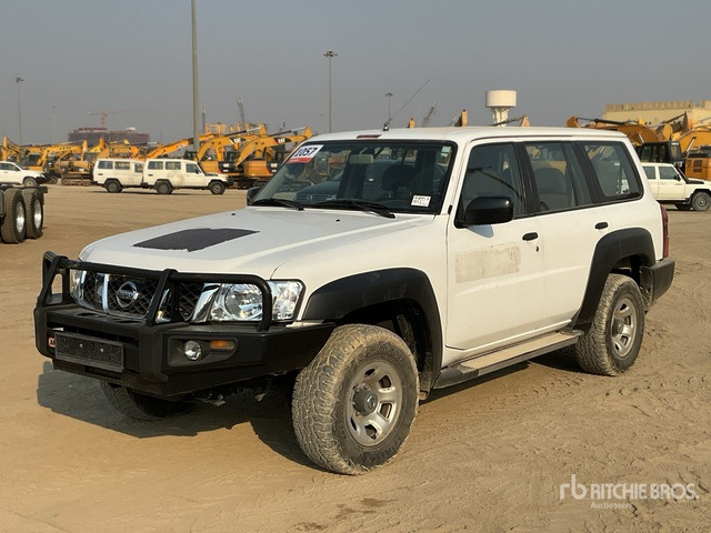 2018 Nissan Patrol GL 4x4 SUV - SUV: obrázok 1 2018 Nissan Patrol GL 4x4 SUV - SUV: obrázok 1