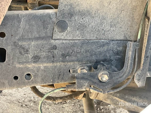 2018 Toyota Land Cruiser LX 76L 4x4 SUV - SUV: obrázok 4 2018 Toyota Land Cruiser LX 76L 4x4 SUV - SUV: obrázok 4