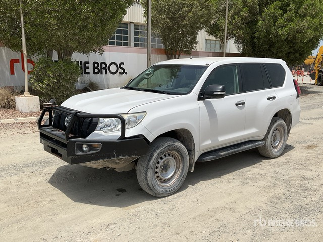 2018 Toyota Prado 150L 4x4 SUV - SUV: obrázok 2 2018 Toyota Prado 150L 4x4 SUV - SUV: obrázok 2