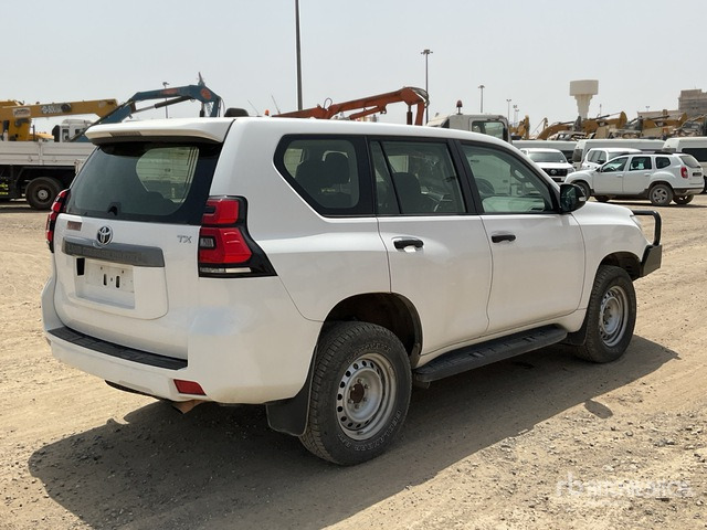 2018 Toyota Prado 150L 4x4 SUV - SUV: obrázok 4 2018 Toyota Prado 150L 4x4 SUV - SUV: obrázok 4