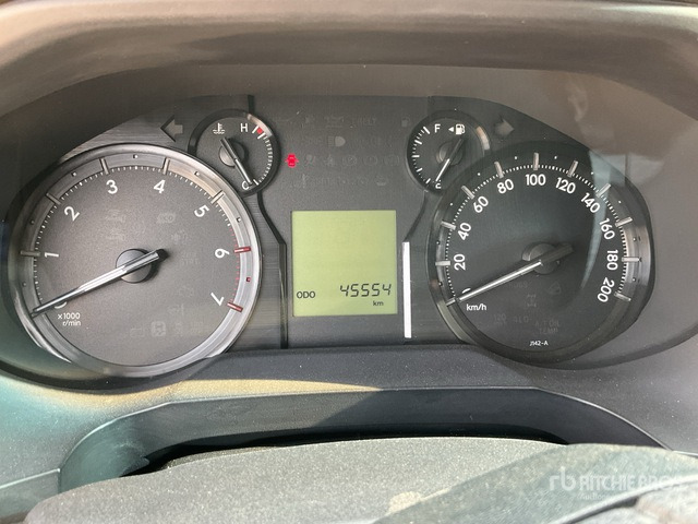 2018 Toyota Prado TX 150L 4x4 SUV - SUV: obrázok 5 2018 Toyota Prado TX 150L 4x4 SUV - SUV: obrázok 5