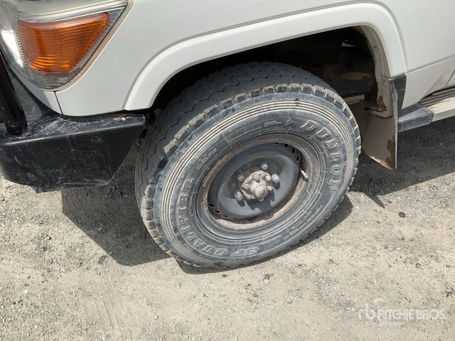 2019 Toyota Land Cruiser 76L 4x4 SUV - SUV: obrázok 5 2019 Toyota Land Cruiser 76L 4x4 SUV - SUV: obrázok 5