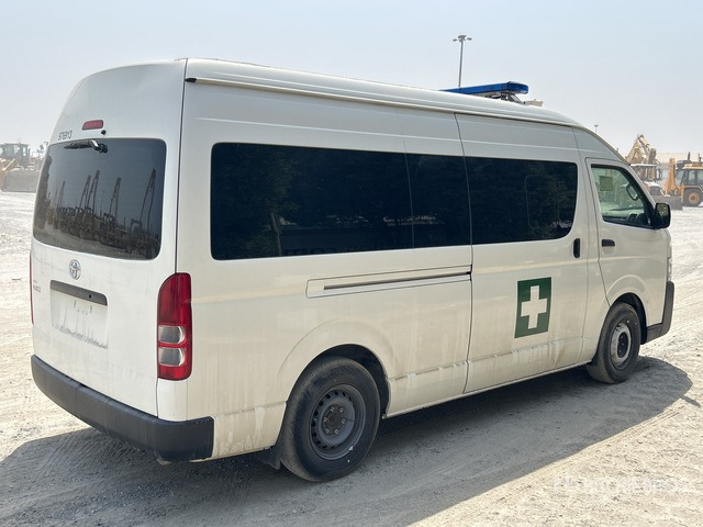 2022 Toyota Hiace High Roof 4x2 Ambulance - Sanitka: obrázok 4 2022 Toyota Hiace High Roof 4x2 Ambulance - Sanitka: obrázok 4