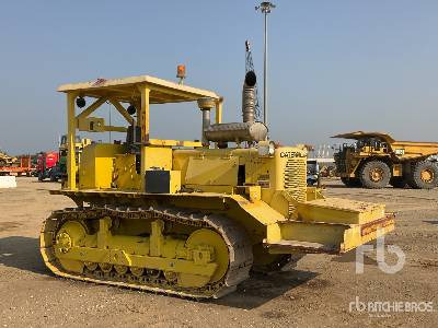 CAT D6C - Pokladač potrubí: obrázok 4 CAT D6C - Pokladač potrubí: obrázok 4