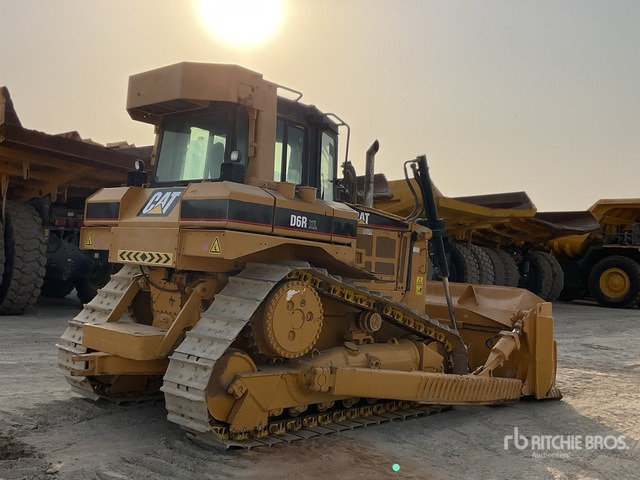 Cat D6R XL - Buldozér: obrázok 3 Cat D6R XL - Buldozér: obrázok 3