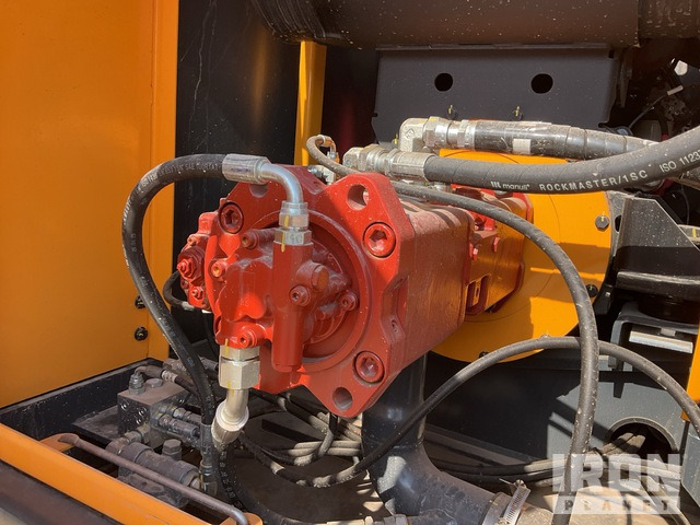 Hyundai R215L Tracked Excavator - Pásové rýpadlo: obrázok 5 Hyundai R215L Tracked Excavator - Pásové rýpadlo: obrázok 5