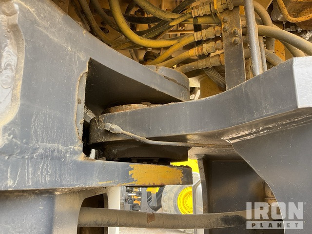 Komatsu WA600-6 - Kolesový nakladač: obrázok 5 Komatsu WA600-6 - Kolesový nakladač: obrázok 5