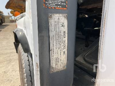 MACK DM690S 6x4 - Stavebná miešačka: obrázok 5 MACK DM690S 6x4 - Stavebná miešačka: obrázok 5