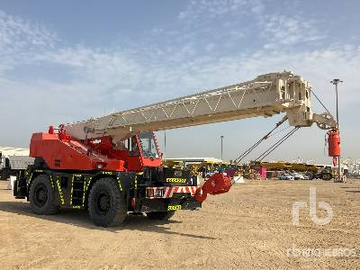 TADANO TR300 EX 30 ton 4x4x4 - Terénny žeriav: obrázok 4 TADANO TR300 EX 30 ton 4x4x4 - Terénny žeriav: obrázok 4