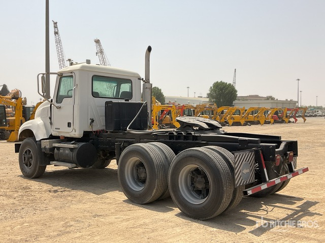 2005 Mack Granite CV713 6x4 T/A Day Cab Truck Tractor - Ťahač: obrázok 4 2005 Mack Granite CV713 6x4 T/A Day Cab Truck Tractor - Ťahač: obrázok 4