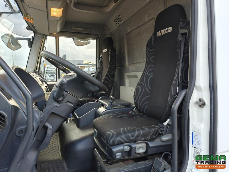 Skříňový nákladní auto Iveco Eurocargo 120E18 4x2 Dagcab Euro5 - Handgeschakeld - GeslotenBak 5m - Laadklep 2000KG - 05/2026 APK: obrázok 6