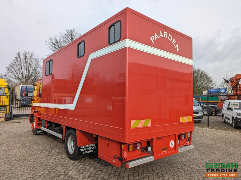 Iveco Tector ML120E24D 4x2 Euro3 DubbelCabine - Paardenwagen 3-Paards - Kleedruimte - Hydraulische klep- TOP! - Nákladné auto na prepravu koní: obrázok 4 Iveco Tector ML120E24D 4x2 Euro3 DubbelCabine - Paardenwagen 3-Paards - Kleedruimte - Hydraulische klep- TOP! - Nákladné auto na prepravu koní: obrázok 4