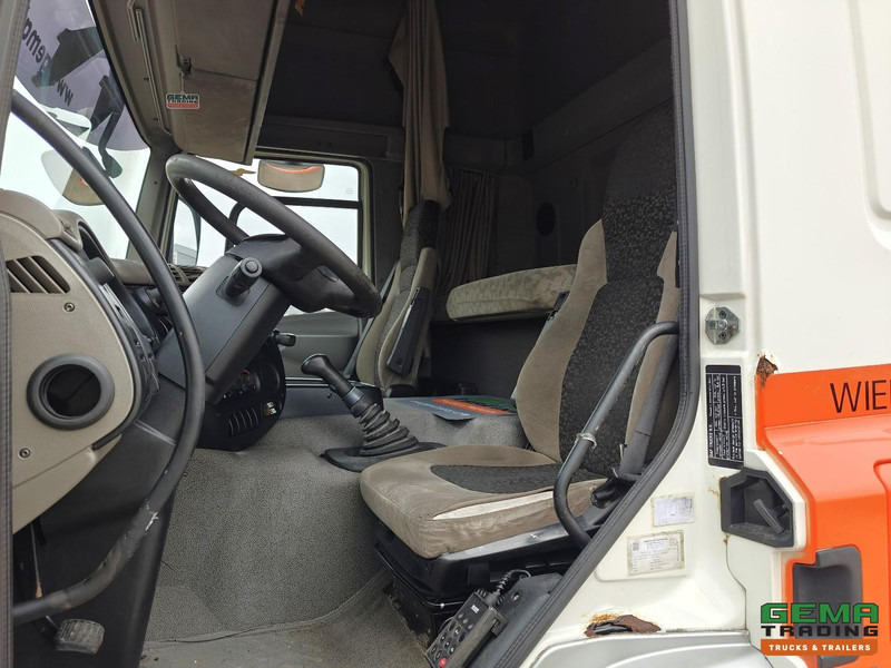 DAF CF75.250 4x2 SpaceCab Euro5 - Handgeschakeld - Airco - Ťahač: obrázok 5 DAF CF75.250 4x2 SpaceCab Euro5 - Handgeschakeld - Airco - Ťahač: obrázok 5