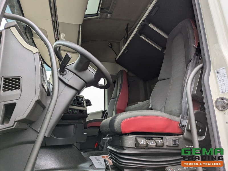 Volvo FH420 4x2 Euro6 FH420 4x2 Globetrotter Euro6 - XLOW / Mega - VEB+ - Double Tanks - Air Suspension - Ťahač: obrázok 5 Volvo FH420 4x2 Euro6 FH420 4x2 Globetrotter Euro6 - XLOW / Mega - VEB+ - Double Tanks - Air Suspension - Ťahač: obrázok 5