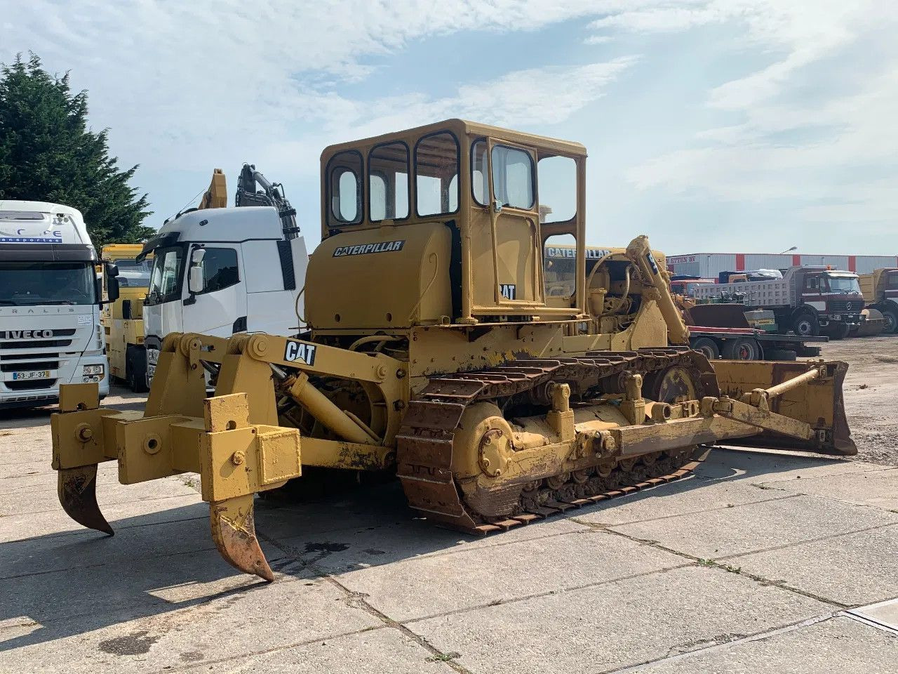 CAT Caterpillar D7E Bulldozer with ripper CLUTCH DEF CAT D7E Bulldozer with ripper CLUTCH DEFECT - Buldozér: obrázok 4 CAT Caterpillar D7E Bulldozer with ripper CLUTCH DEF CAT D7E Bulldozer with ripper CLUTCH DEFECT - Buldozér: obrázok 4