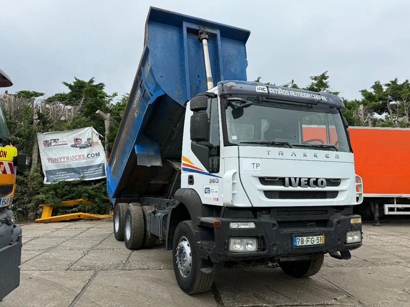 Iveco Trakker 360 6X4 Tipper Spring/Spring ZF Manual gear - Sklápač: obrázok 1 Iveco Trakker 360 6X4 Tipper Spring/Spring ZF Manual gear - Sklápač: obrázok 1