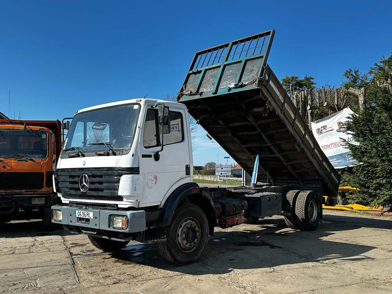 Mercedes-Benz SK 1733 V6 4X2 Tipper Spring/Spring EPS Manual G - Sklápač: obrázok 2 Mercedes-Benz SK 1733 V6 4X2 Tipper Spring/Spring EPS Manual G - Sklápač: obrázok 2