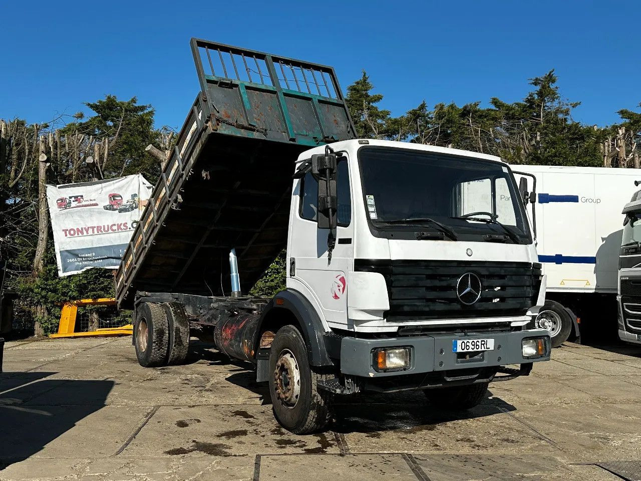 Mercedes-Benz SK 1733 V6 4X2 Tipper Spring/Spring EPS Manual G - Sklápač: obrázok 1 Mercedes-Benz SK 1733 V6 4X2 Tipper Spring/Spring EPS Manual G - Sklápač: obrázok 1