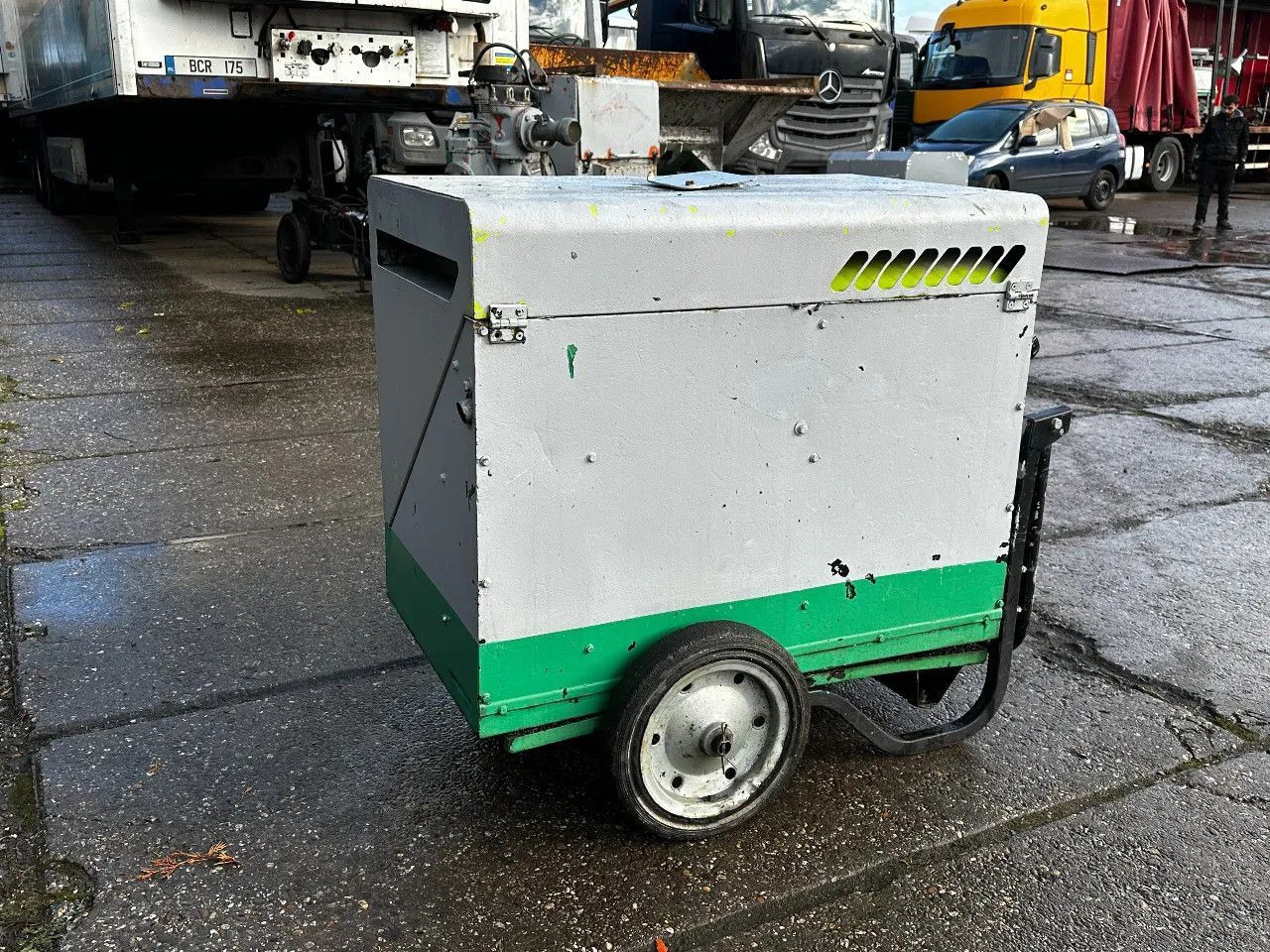 Pramac P6000S2 6KVA Generator Pramac P6000S2 6KVA Generator - Elektrický generátor: obrázok 5 Pramac P6000S2 6KVA Generator Pramac P6000S2 6KVA Generator - Elektrický generátor: obrázok 5