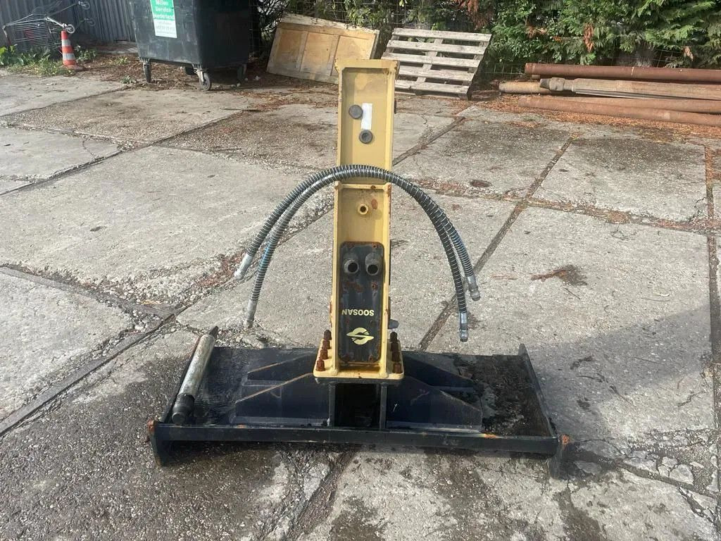 Soosan SB30 Hydraulic Breaker Skid steer Soosan SB30 Hydraulic Breaker Skid steer - Hydraulické kladivo pre Stavebné stroje: obrázok 3 Soosan SB30 Hydraulic Breaker Skid steer Soosan SB30 Hydraulic Breaker Skid steer - Hydraulické kladivo pre Stavebné stroje: obrázok 3