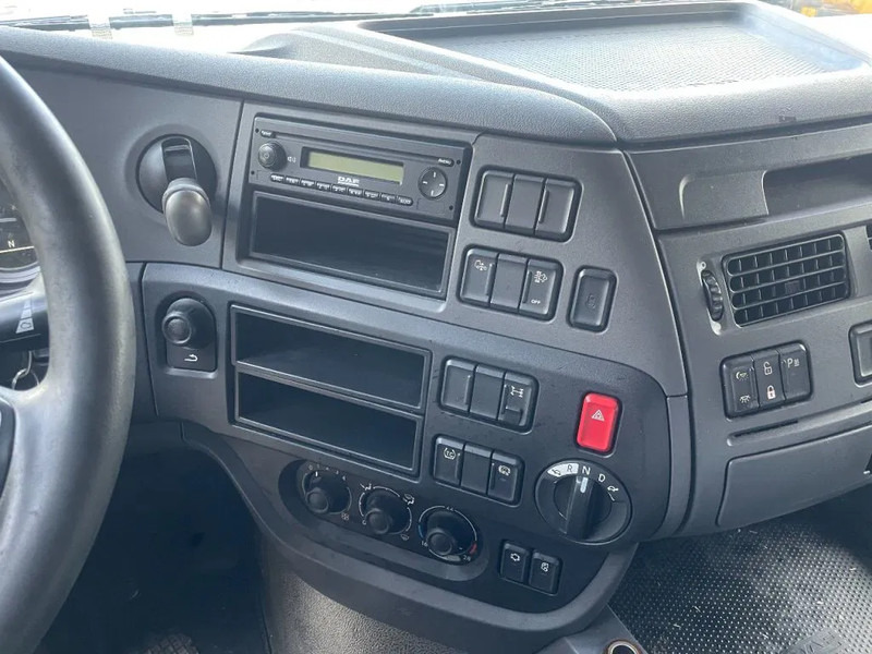 Ťahač DAF XF 106.460 4X2 Tractor-unit Spring/Air Retarder Euro6: obrázok 8