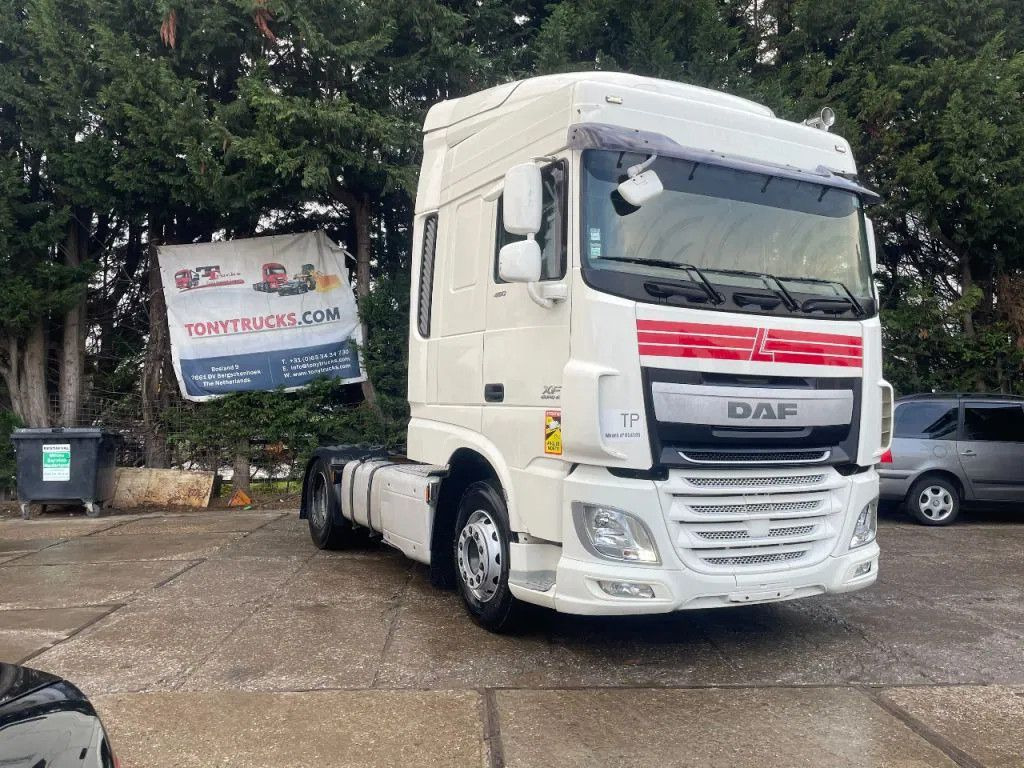 DAF XF 460 4X2 Tractor-unit Spring/Air Retarder DAF XF 106.460 4X2 Tractor-unit Spring/Air Retarder - Ťahač: obrázok 1 DAF XF 460 4X2 Tractor-unit Spring/Air Retarder DAF XF 106.460 4X2 Tractor-unit Spring/Air Retarder - Ťahač: obrázok 1