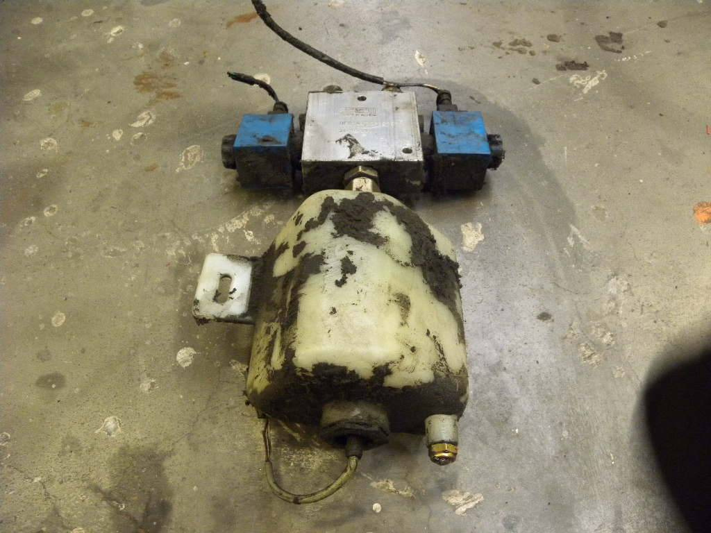 Control valve for Om Pimespo TSX20 - Hydraulický ventil pre Manipulačná technika: obrázok 2 Control valve for Om Pimespo TSX20 - Hydraulický ventil pre Manipulačná technika: obrázok 2